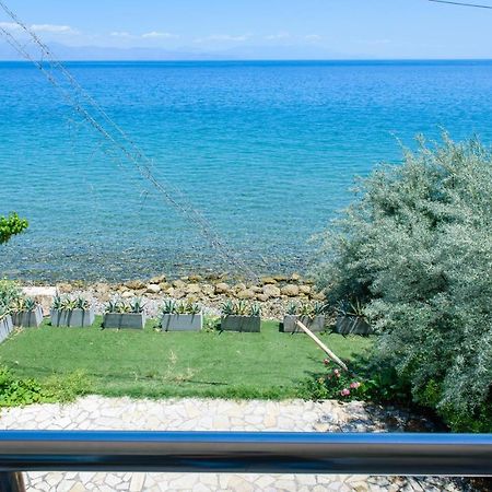Villa Sul Mare Diakopto Exterior foto